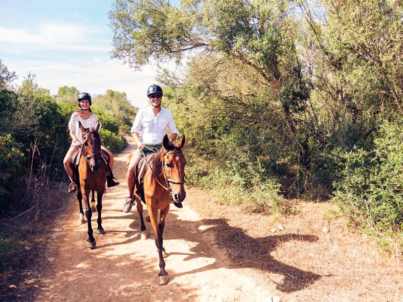 Priviate Professional horse back tour in Mallorca. Bookmeevent.com